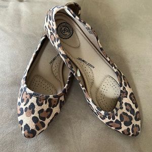 Women’s Flats